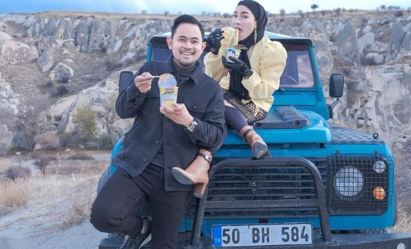 Menaiki Jeep dan makan Pop Mie di Turki